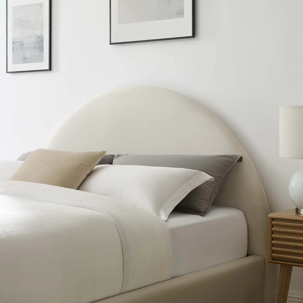 Lit Queen Size en velours Resorts, couleur crème