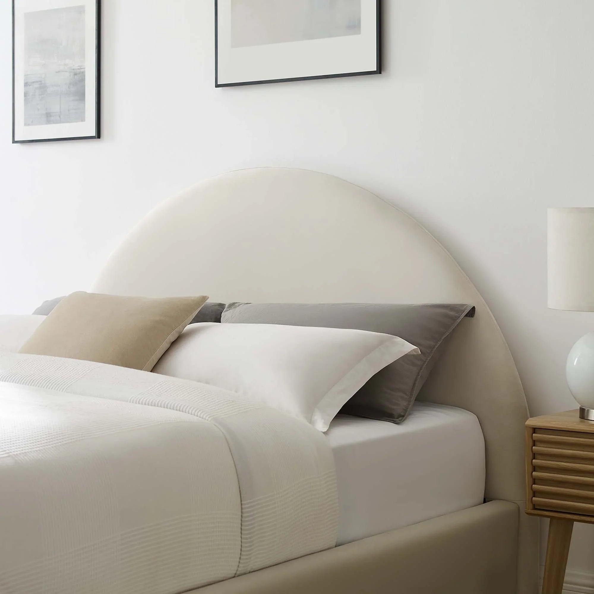 Lit Queen Size en velours Resorts, couleur crème