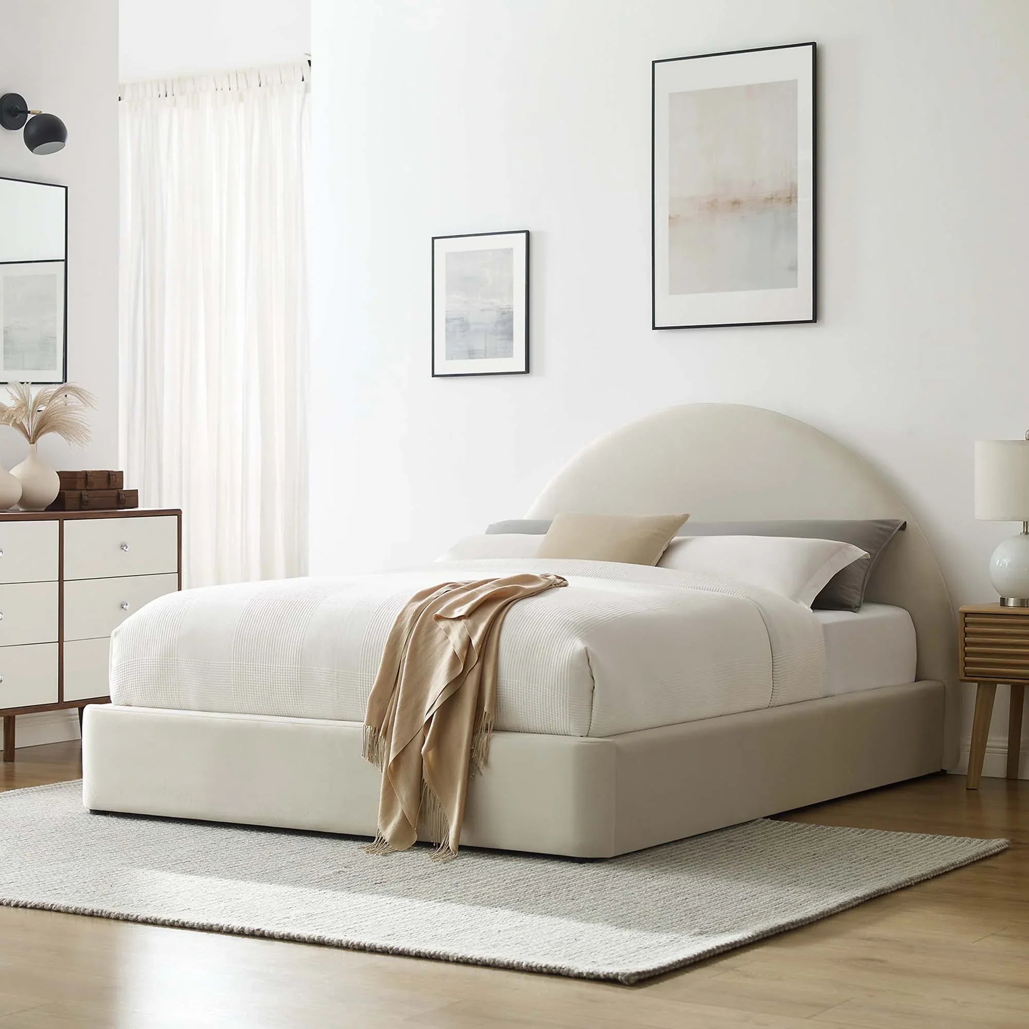 Lit King Size en velours Resorts, couleur crème